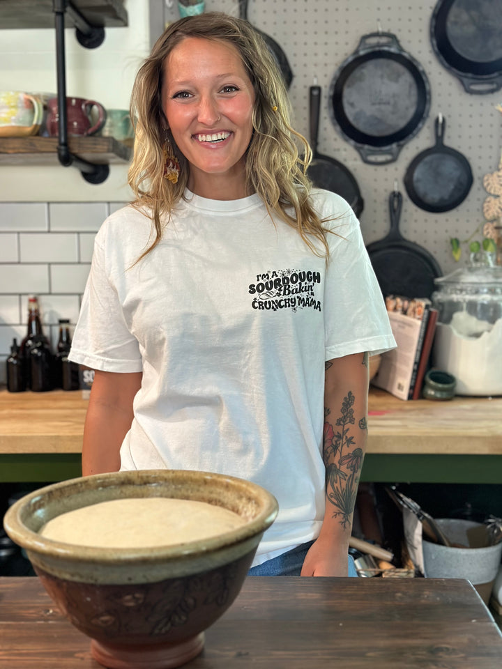 "Sourdough Baking Crunchy Mama" Unisex Tee