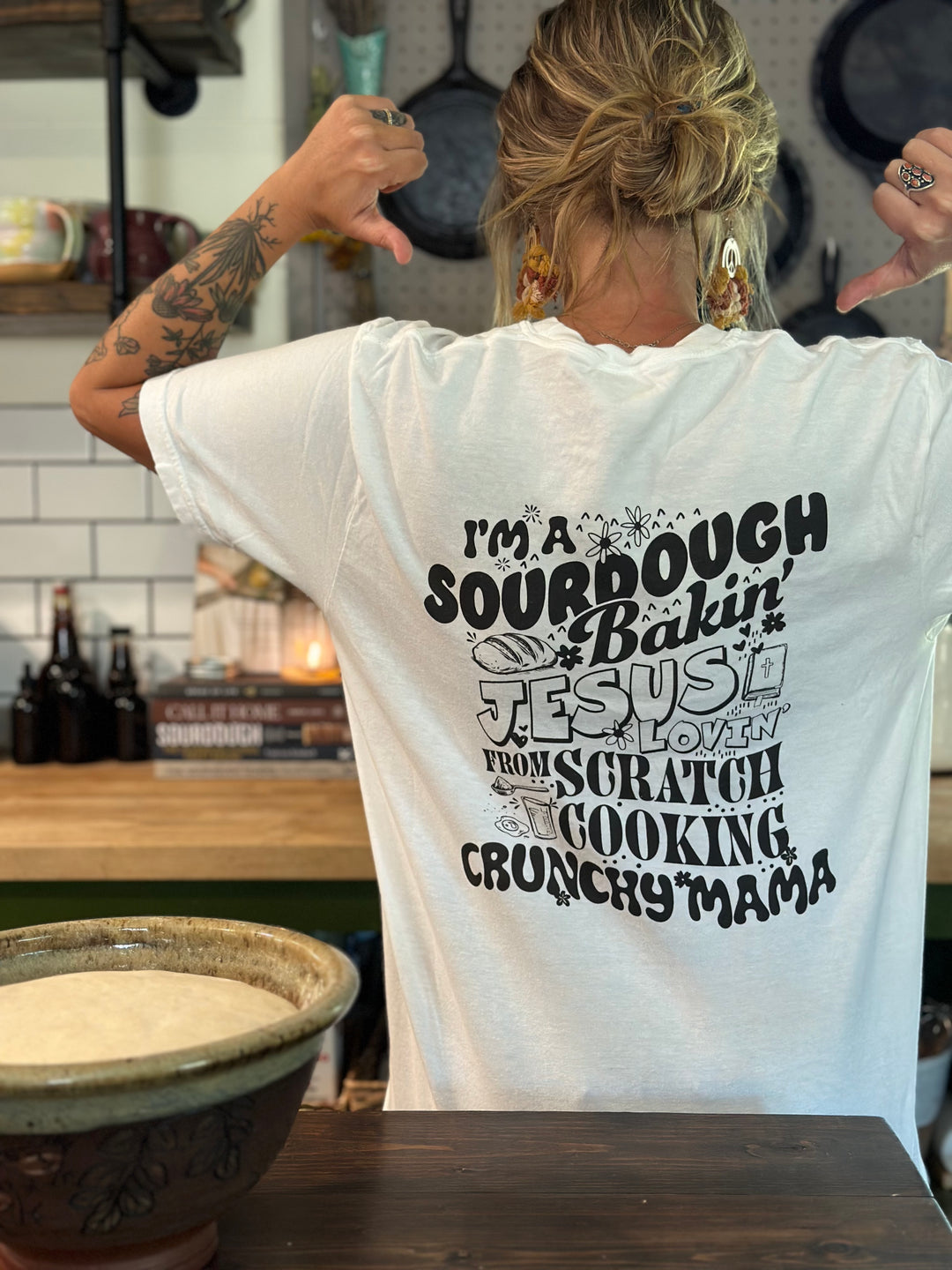 "Sourdough Baking Crunchy Mama" Unisex Tee