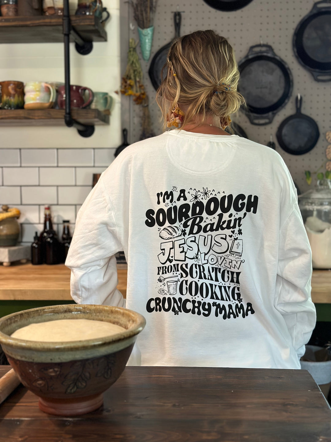 "Sourdough Baking Crunchy Mama" Unisex Crew Sweatshirt