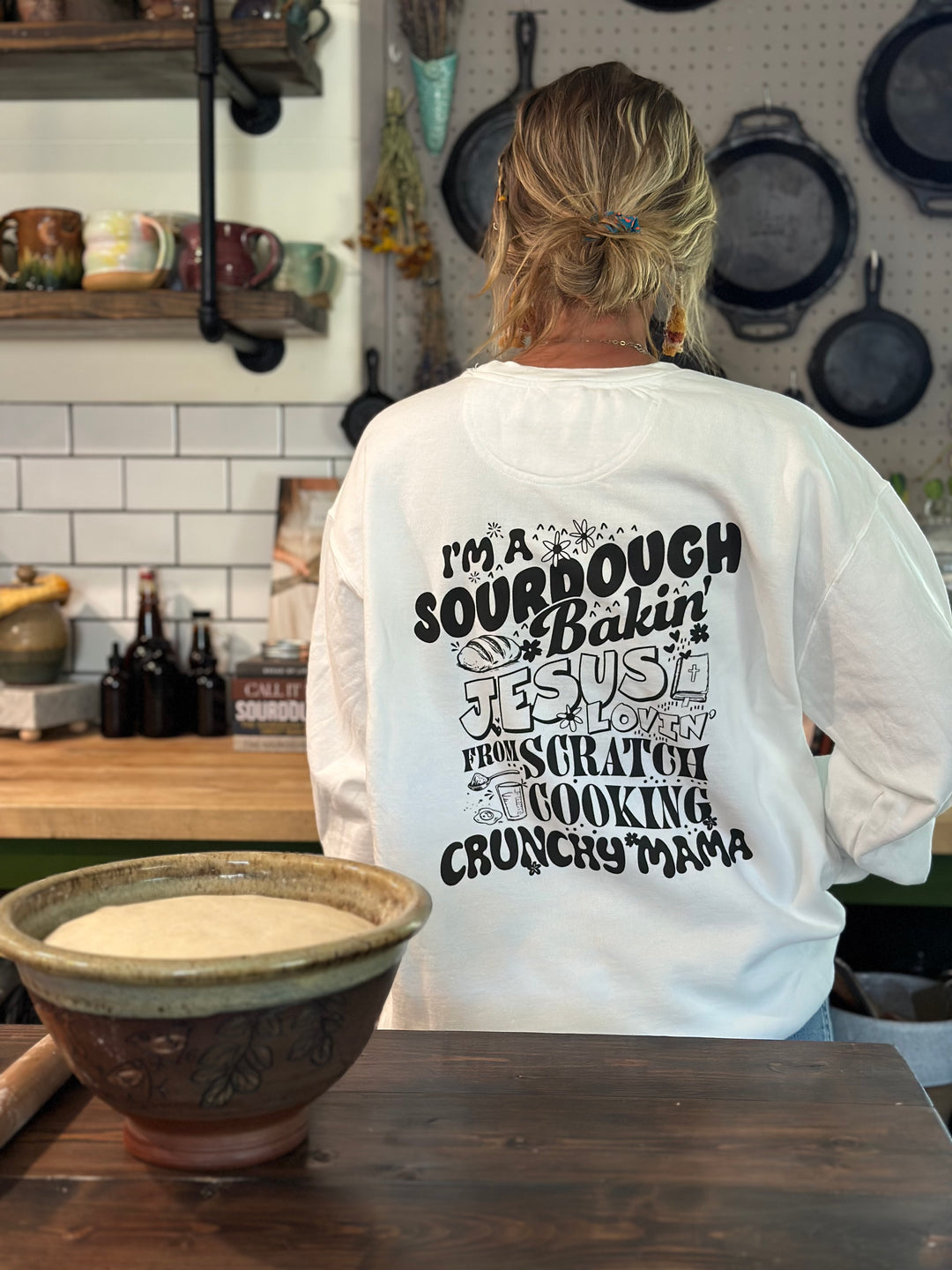 "Sourdough Baking Crunchy Mama" Unisex Crew Sweatshirt